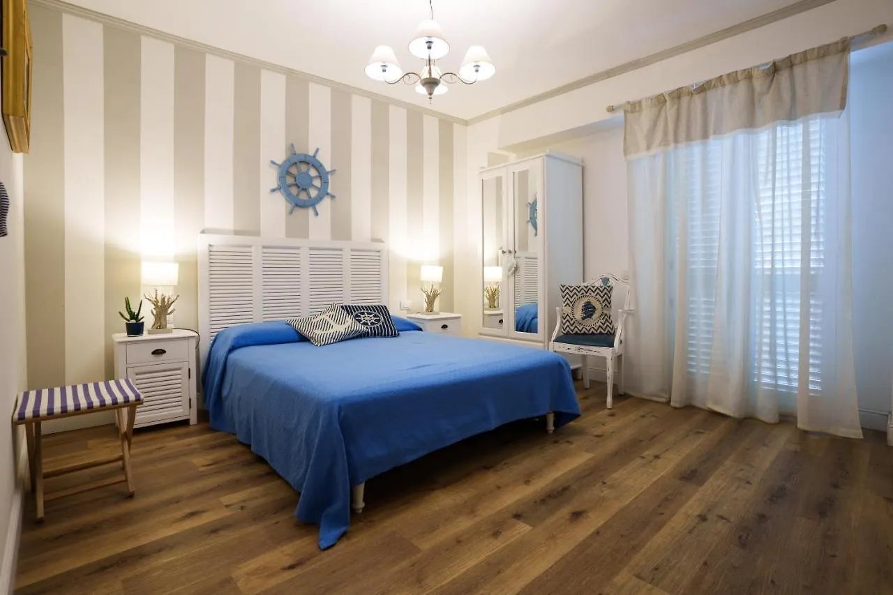 Aparthotel Quattro Torri Santa Teresa Di Riva